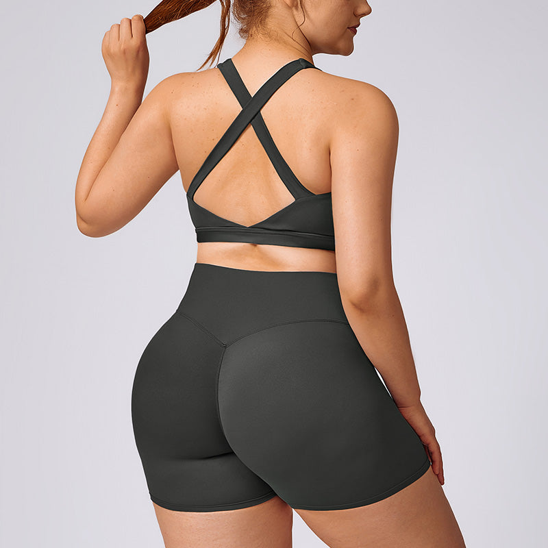 Plus Size Quick Dry Sports Bra + Shorts 2-piece set