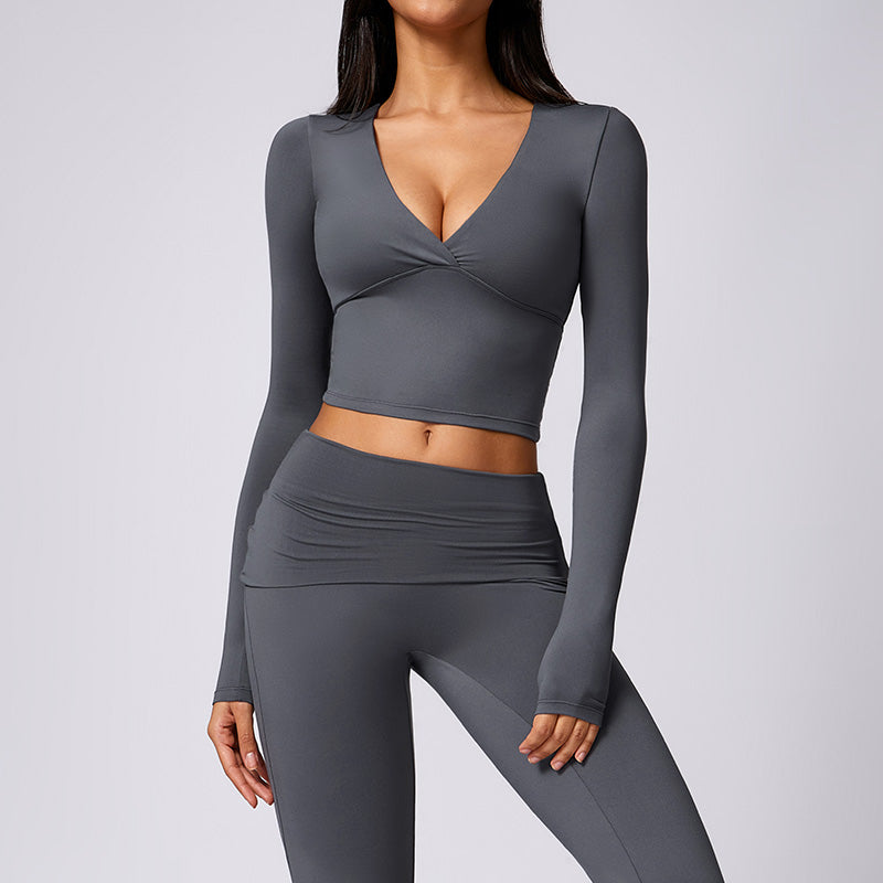 Casual sports long-sleeved top with chest pads