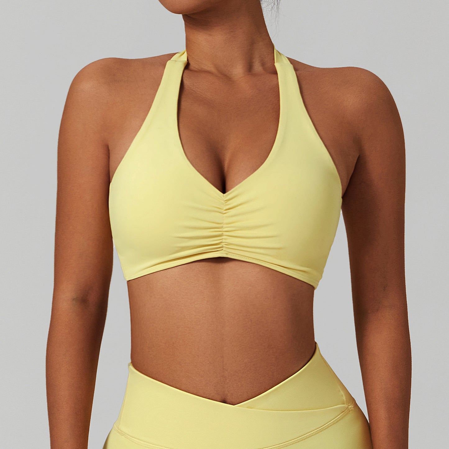 Solid halterneck chest pleated sports bra