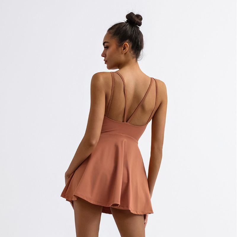 Solid color quick-drying back bare skirt