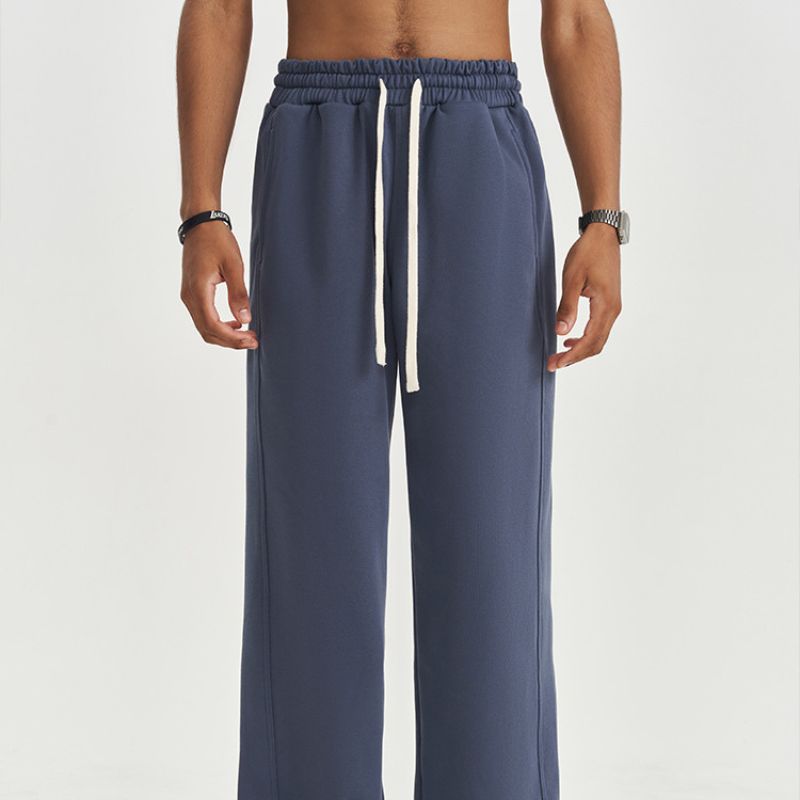 Comfortable and loose-fitting casual pants