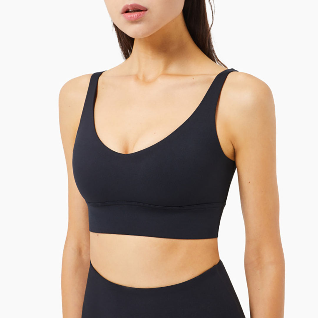 Solid color U-neck sports bra