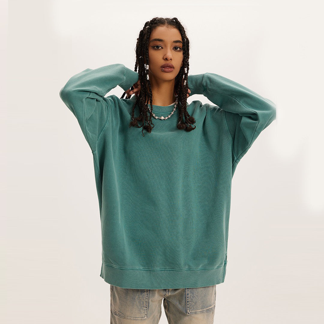 Bottom-slit vintage pullover sweatshirt