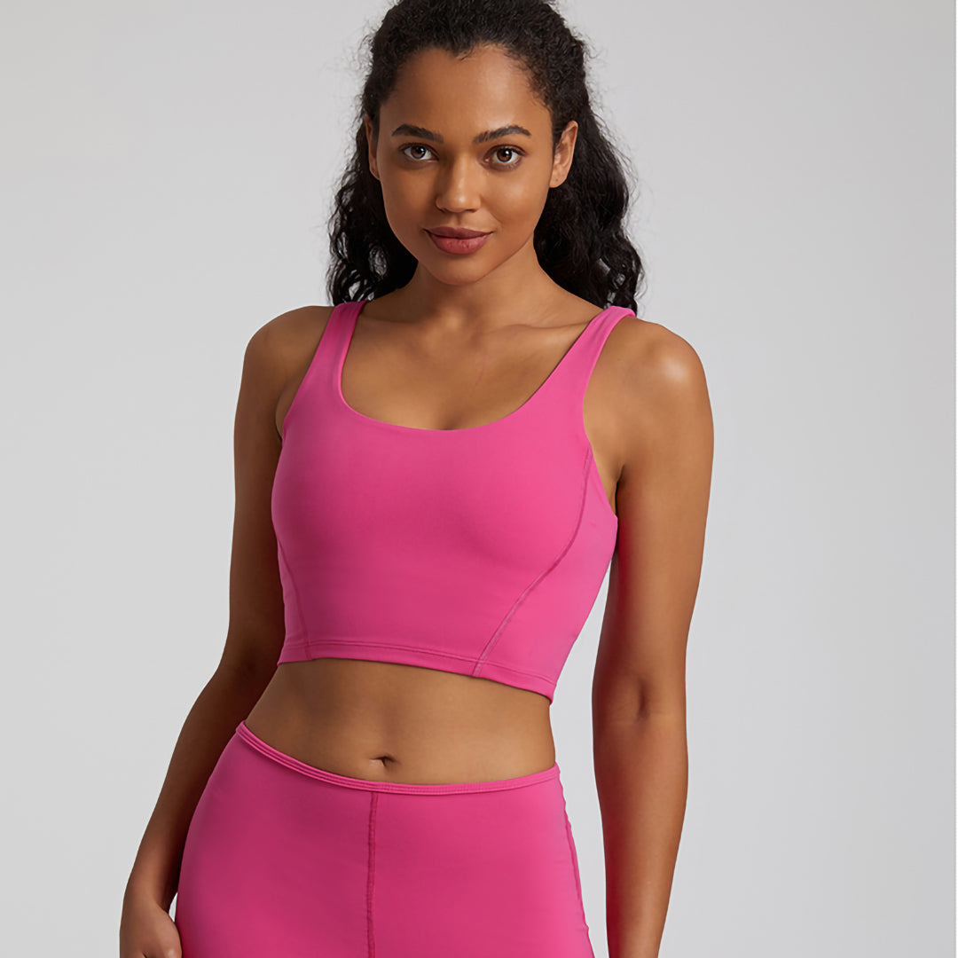 Solid U-shaped neckline High stretch sports bra