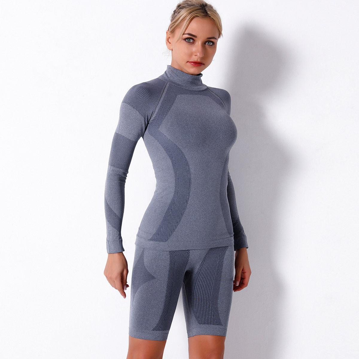 Seamless long sleeve knit tracktop & shorts 2 piece set