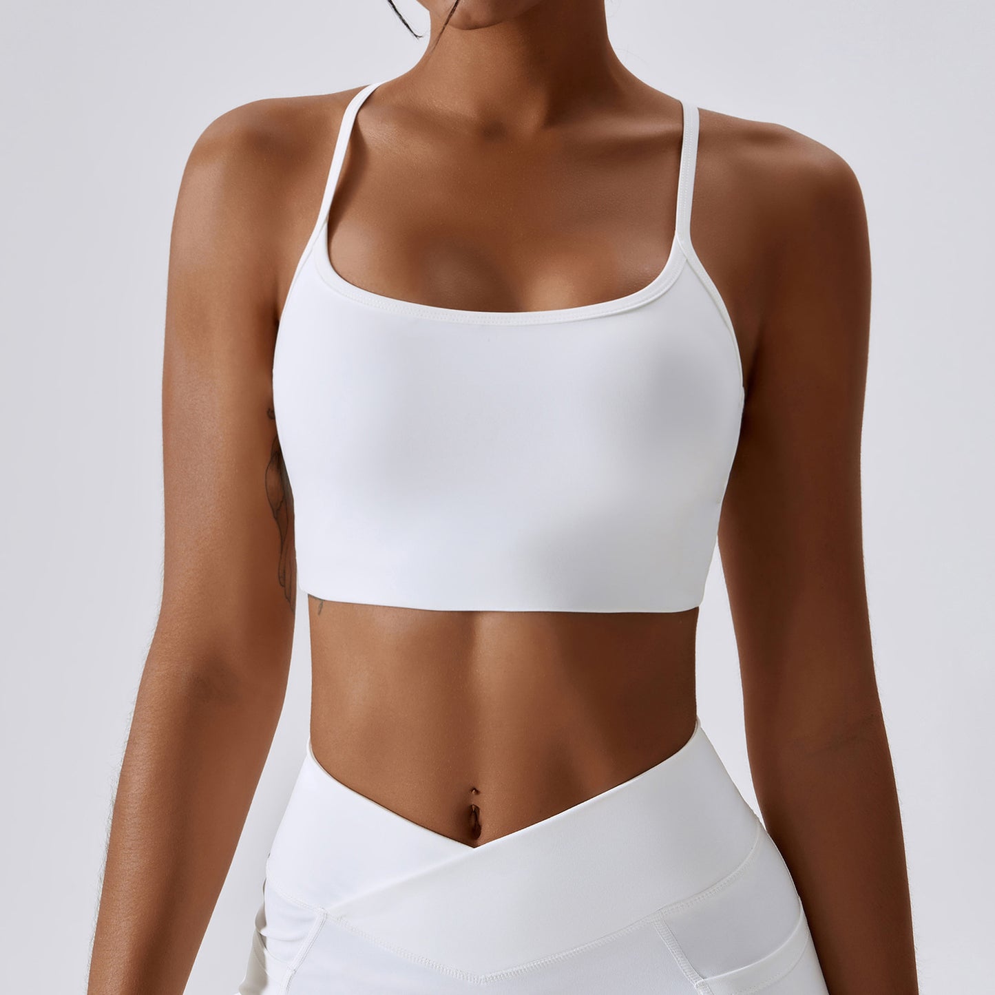 Solid color back cross sport bra