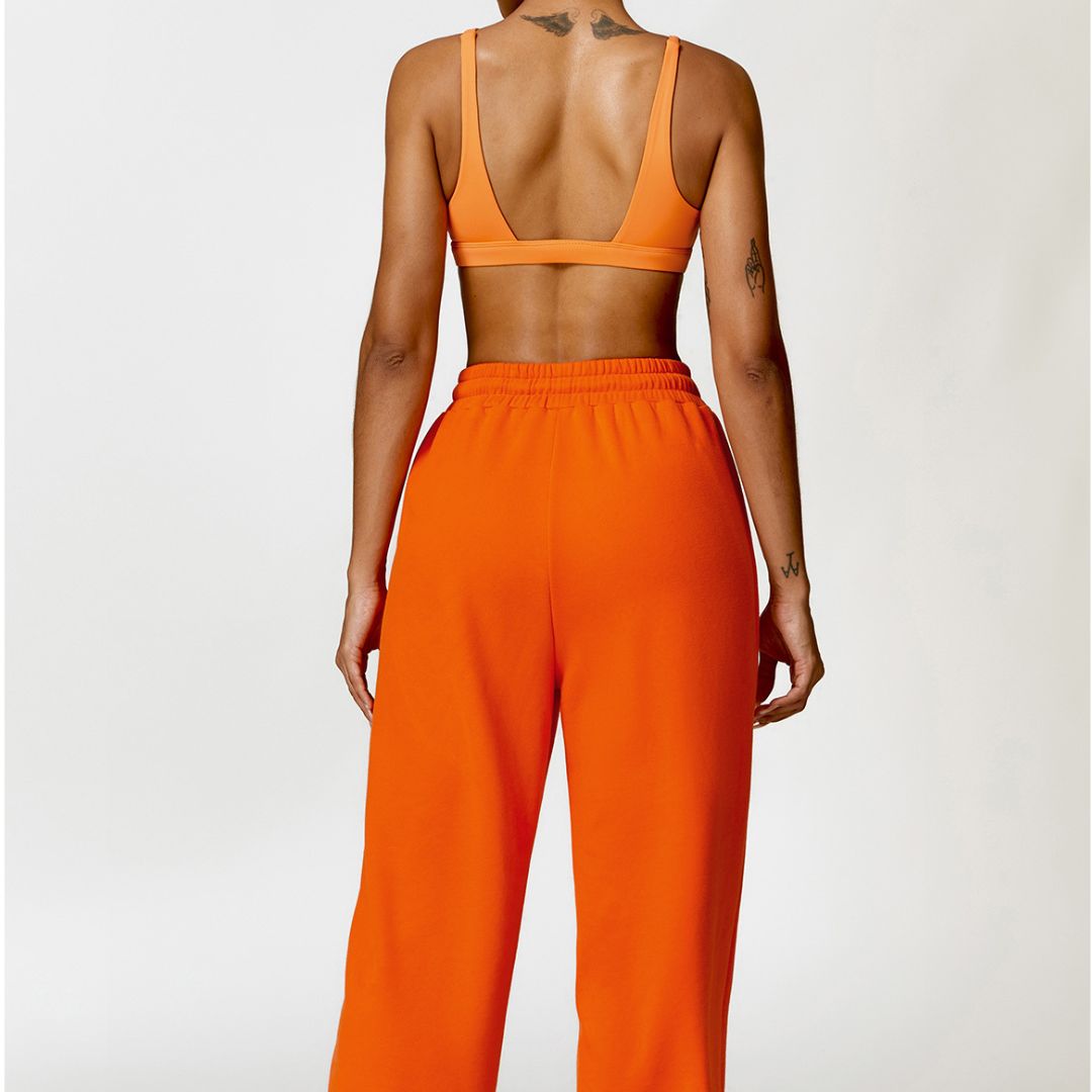 Triangle cup sports bra & jogging bottoms 2-piece set