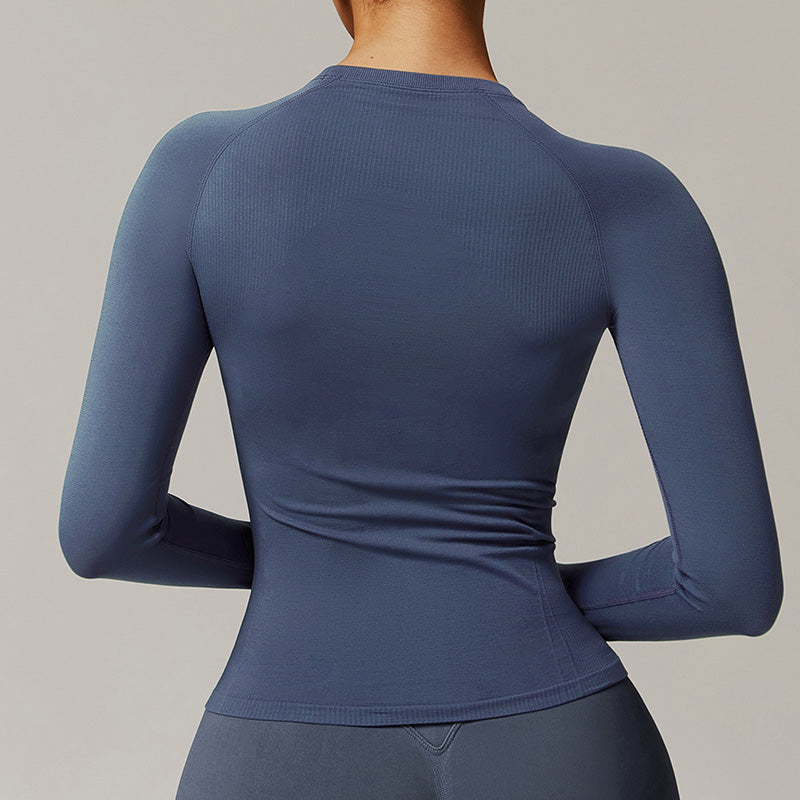 Threaded seamless long sleeve top