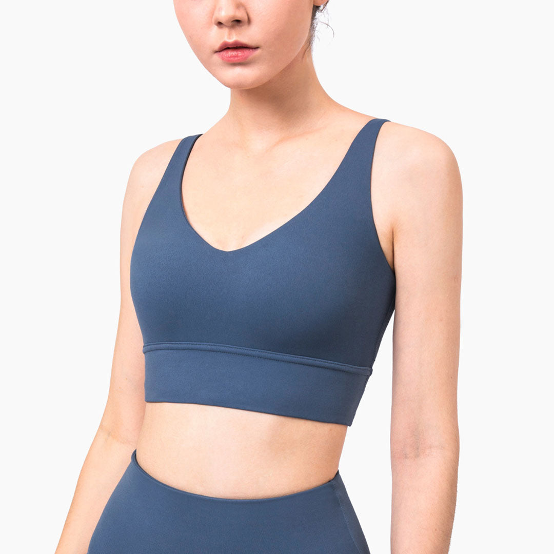 Solid color U-neck sports bra