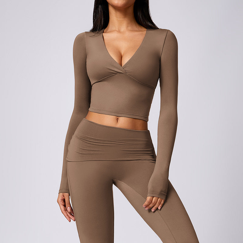 Casual sports long-sleeved top with chest pads