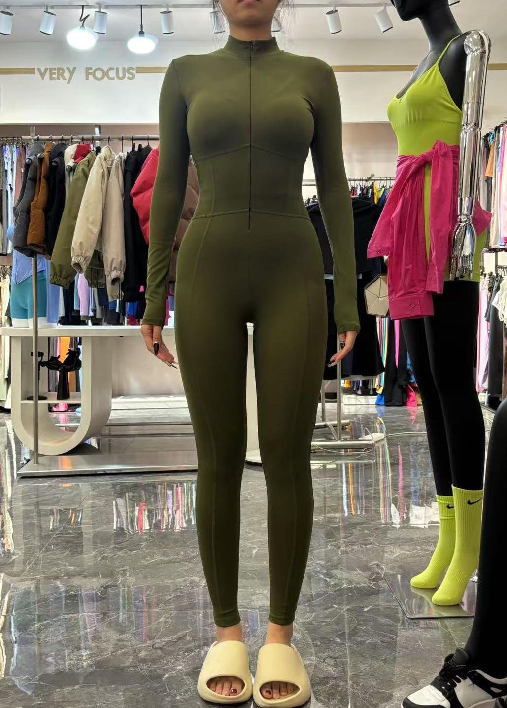 Sweat-wicking and slimming figure Ski BODYSUIT