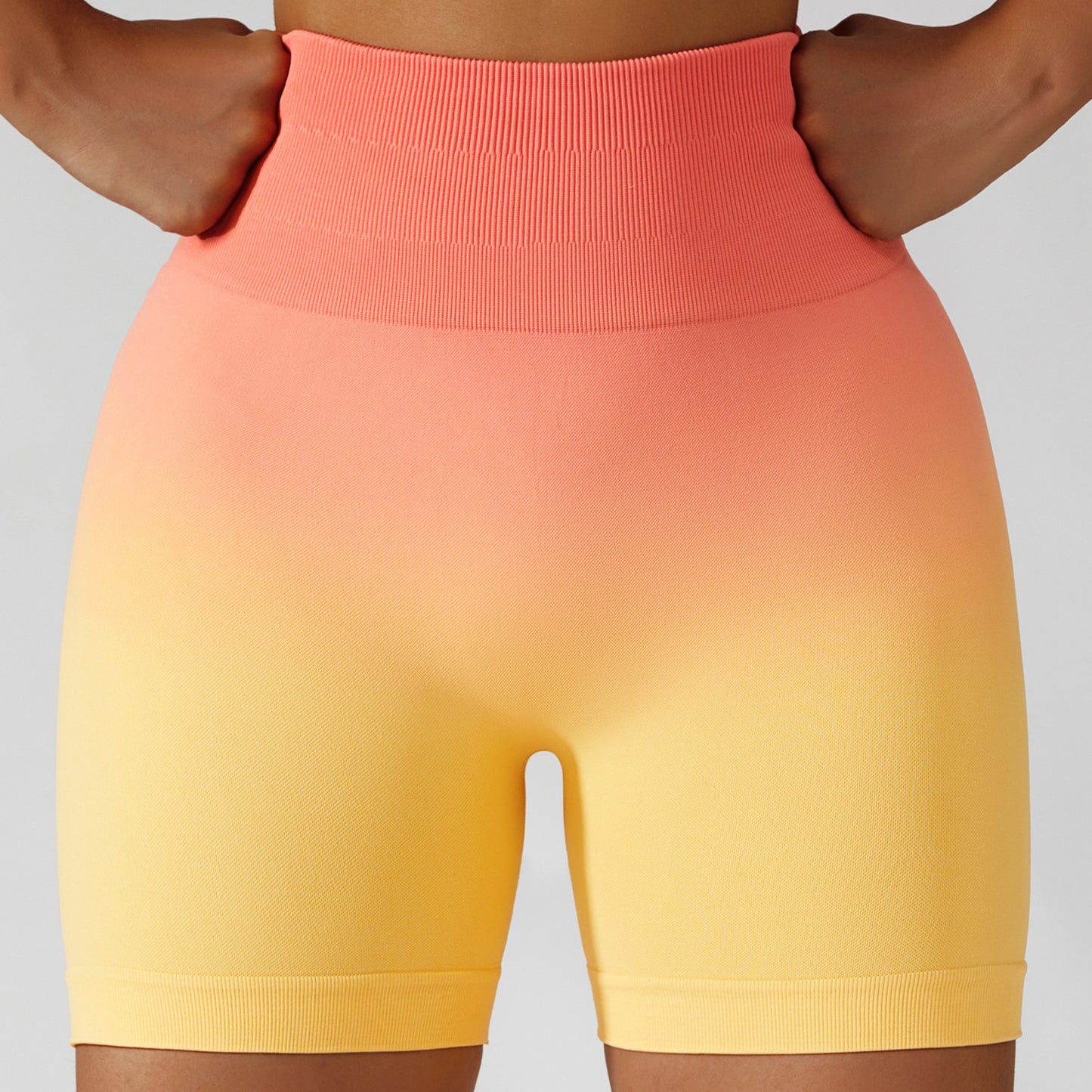 Colourful gradient hip-lifting seamless shorts