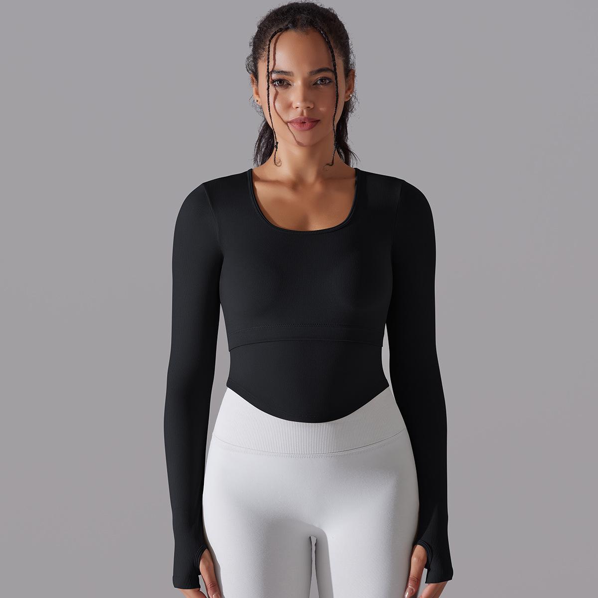 Seamless solid breathable sports top