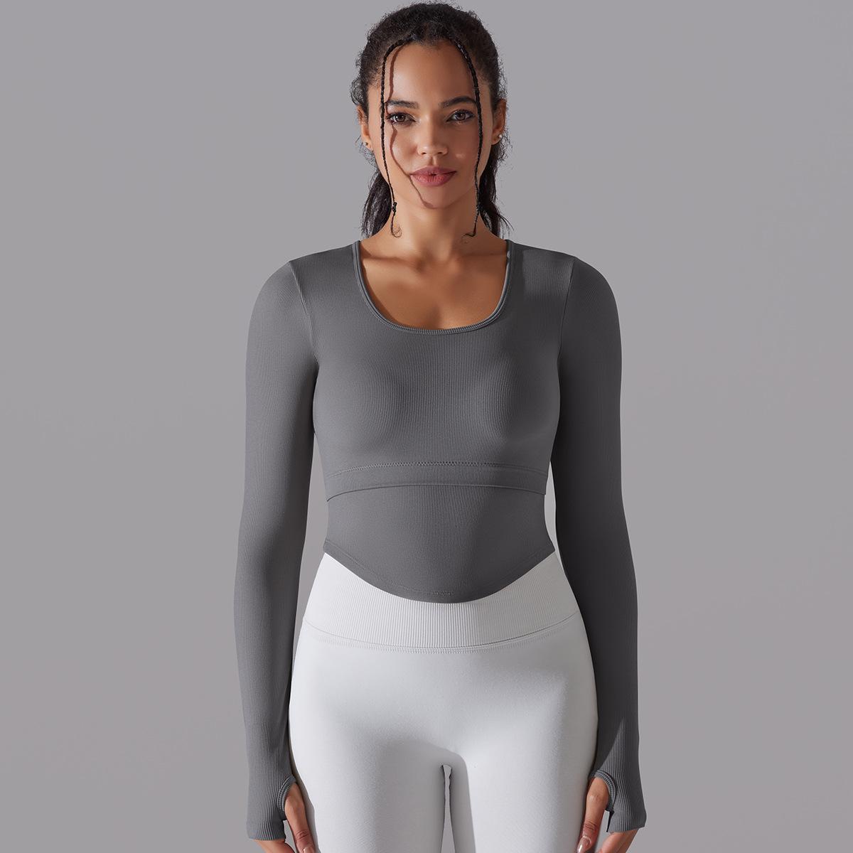 Seamless solid breathable sports top