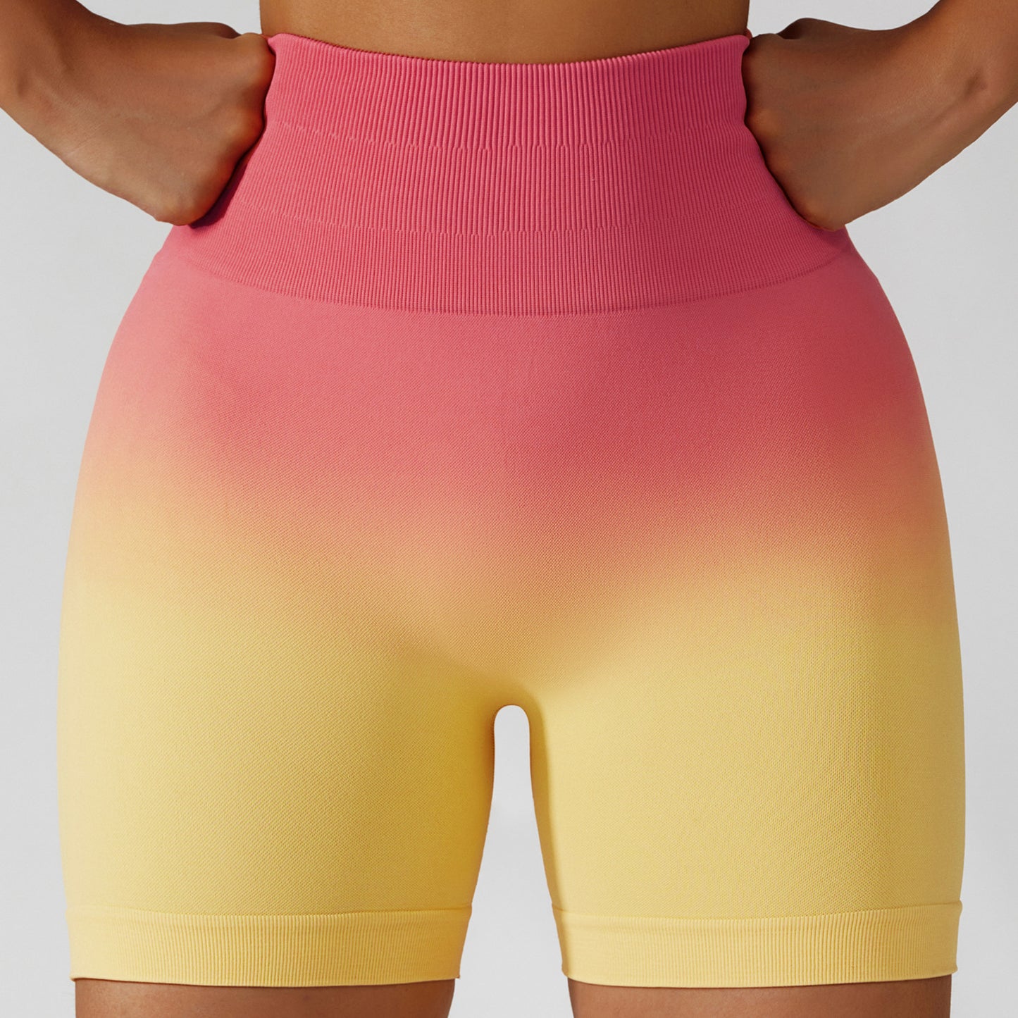 Colourful gradient hip-lifting seamless shorts