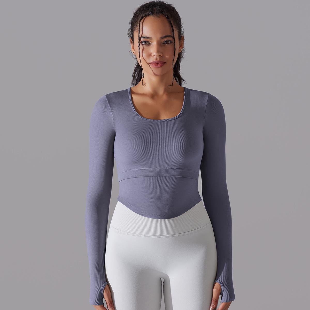 Seamless solid breathable sports top