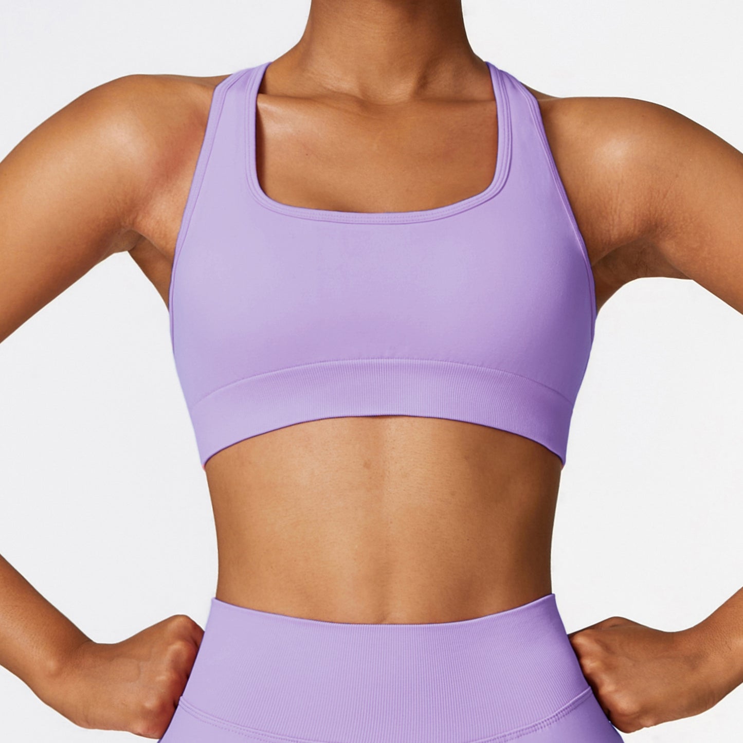 Seamless cross-back sports bra