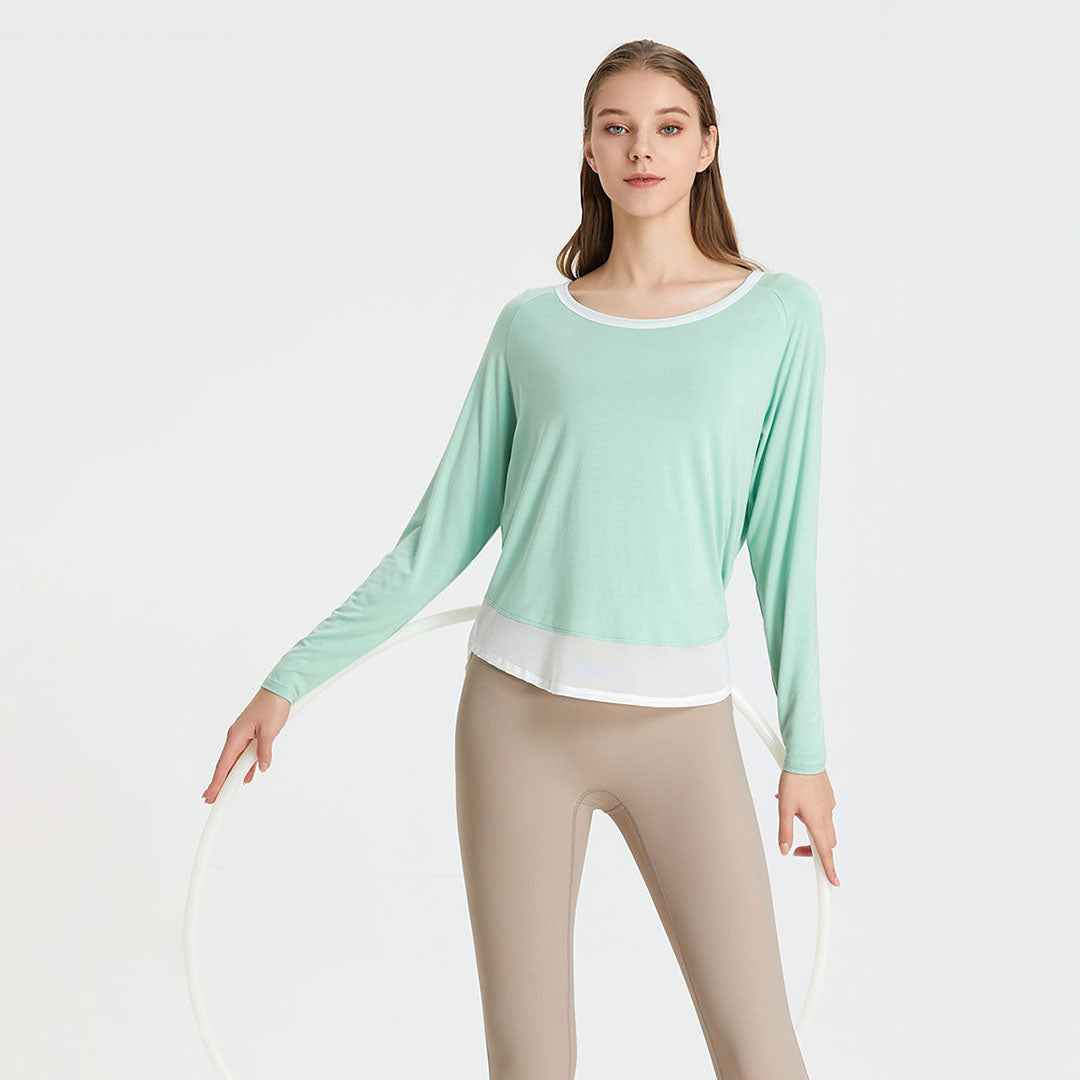 Solid loose long-sleeved paneled T-shirt