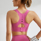 One-piece breathable spiral sports bra