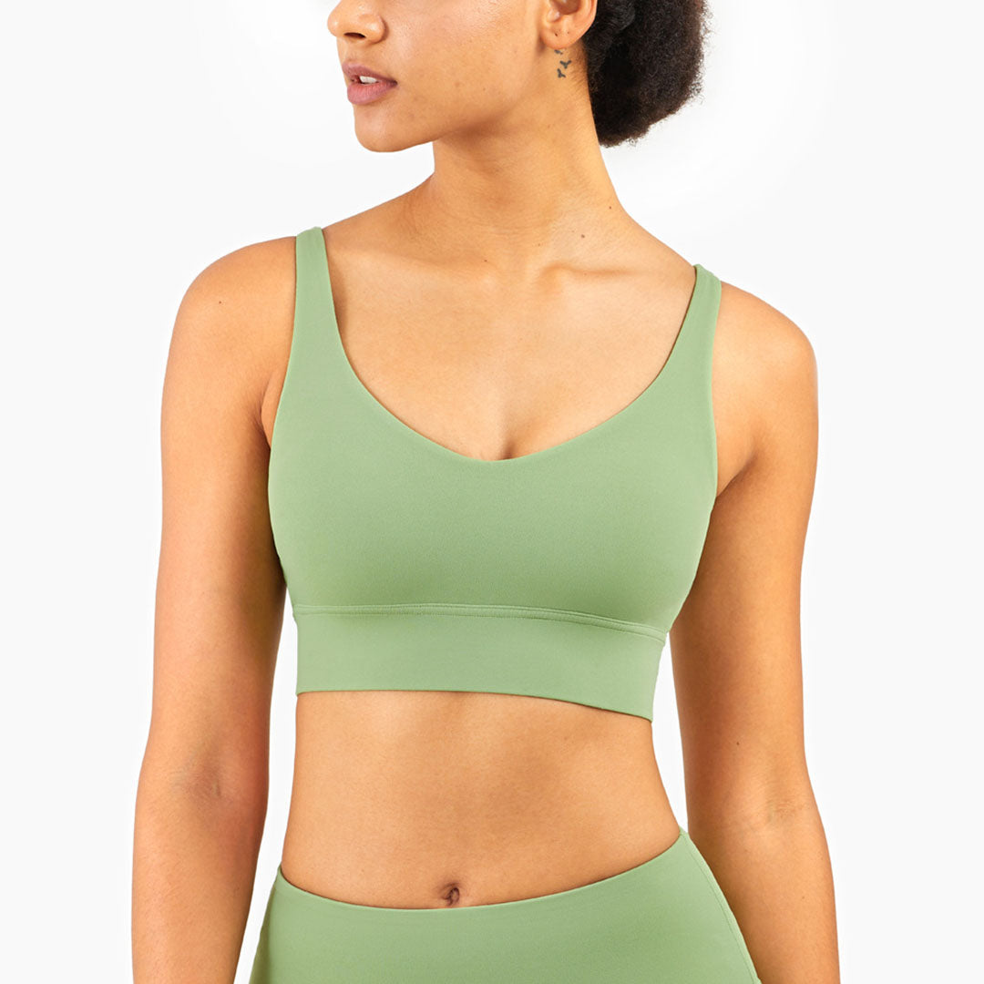 Solid color U-neck sports bra